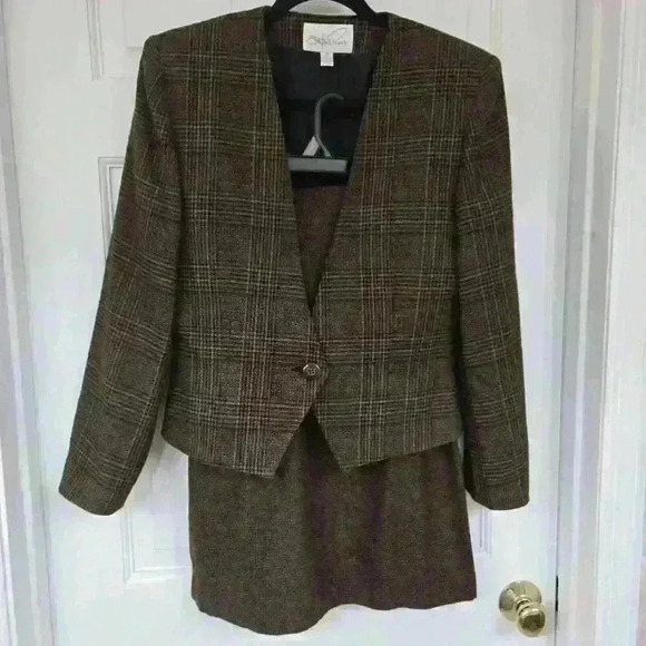 stephaine powers Jackets & Blazers - Stephanie Powers Vintage  Set Blazer, Size 10,Skirt Size 12